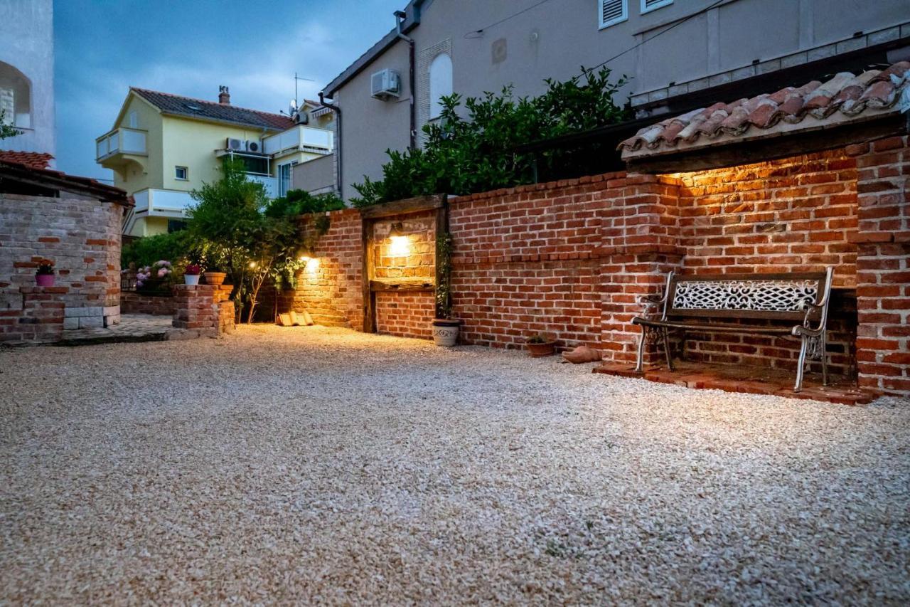 Grguric Apartments Palit Εξωτερικό φωτογραφία