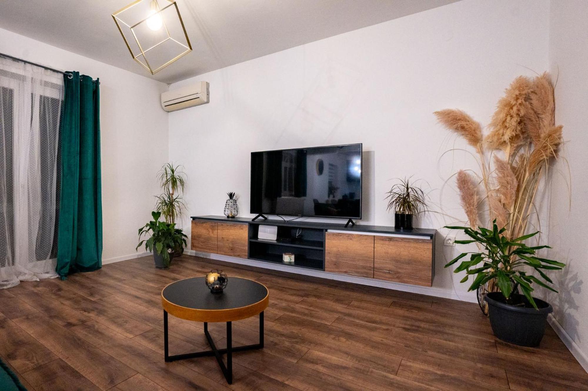 Grguric Apartments Palit Εξωτερικό φωτογραφία