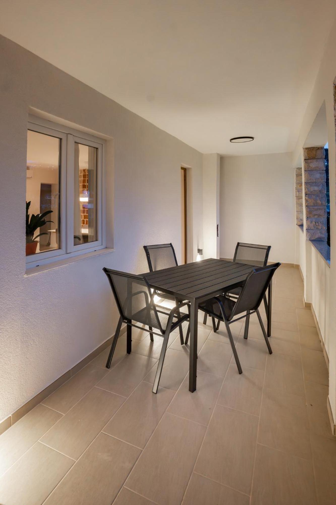 Grguric Apartments Palit Εξωτερικό φωτογραφία